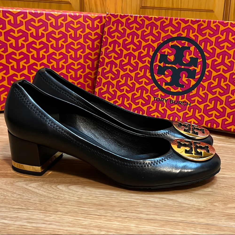 Tory Burch Basic Amy Pump - image 6